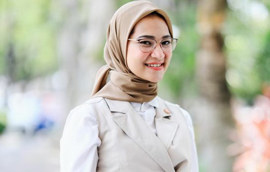 Viral! Stafsus Presiden Dibully Netizen Karena Sebar Hoax Corona