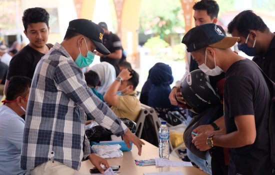 [FOTO] Wisatawan Mulai Ramai ke Sabang
